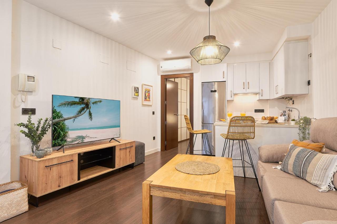 Sunset Apartment - City Center มาลากา ภายนอก รูปภาพ