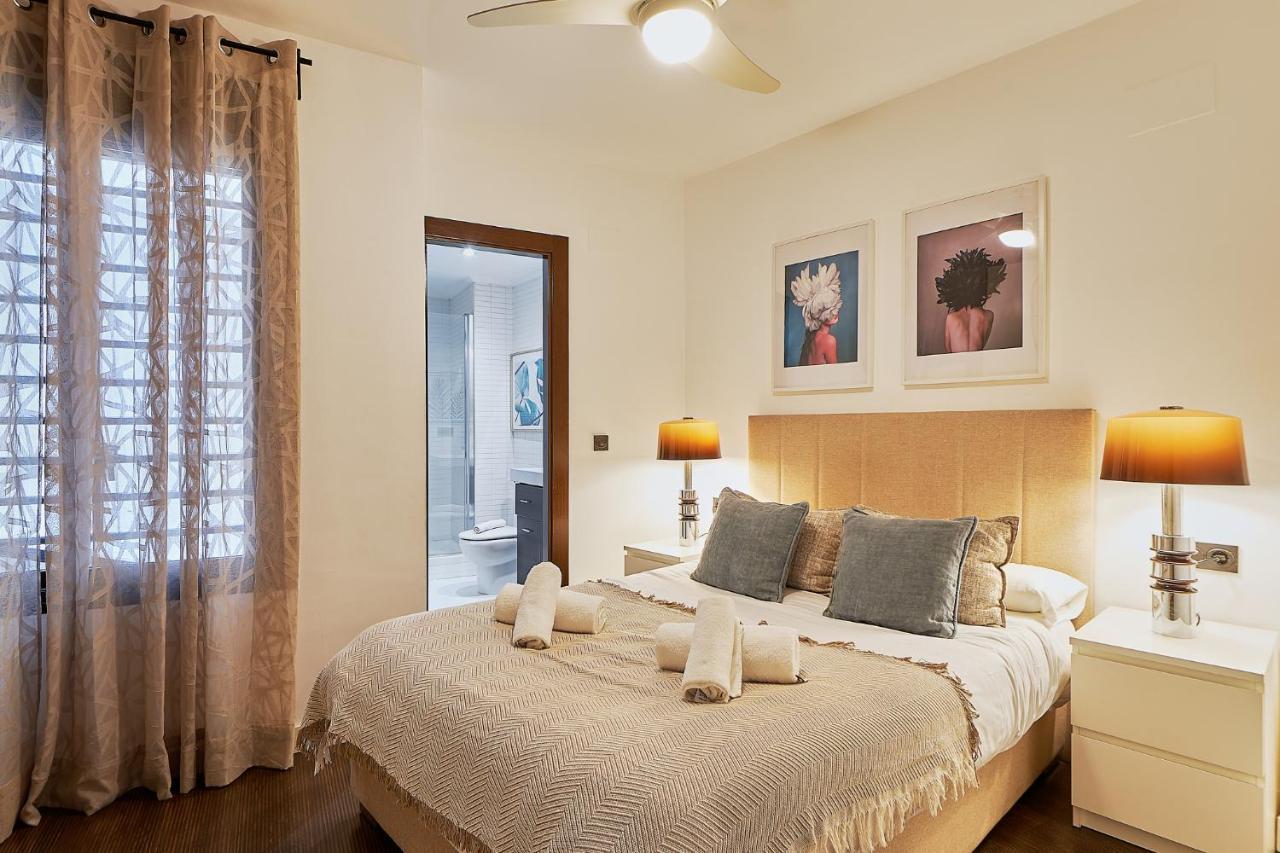 Sunset Apartment - City Center มาลากา ภายนอก รูปภาพ